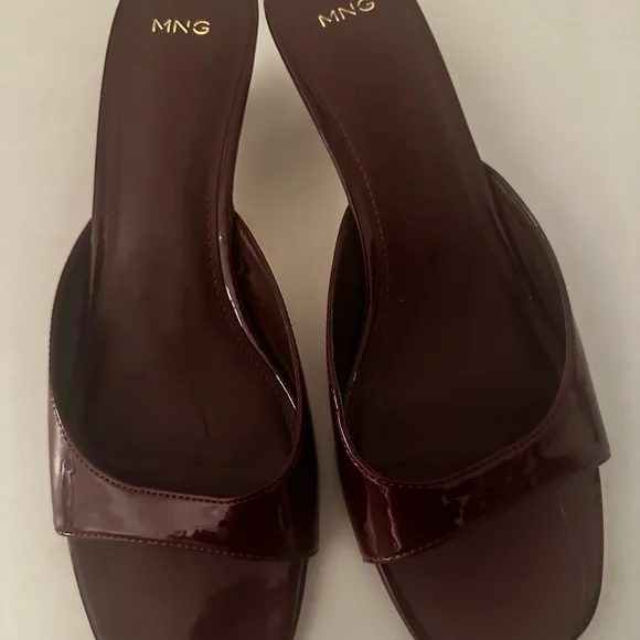 Mango MNG Women's Deep Burgundy Patent Leather Mules Kitten Heel - Picture 1 of 4